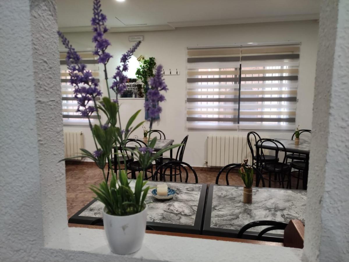 Hostal Restaurante El Abad Abadía Exteriör bild